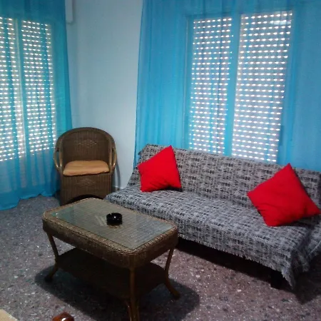 Kostas Beach Apartment *