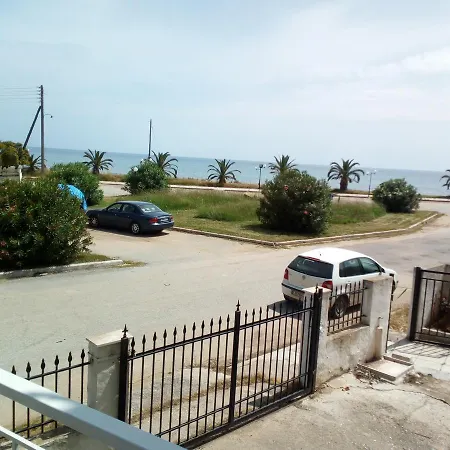 Kostas Beach Apartment