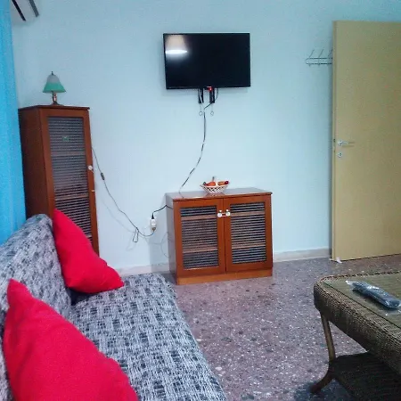 Kostas Beach Apartment *