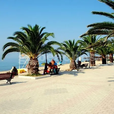 Kostas Beach Apartment Nea Plagia