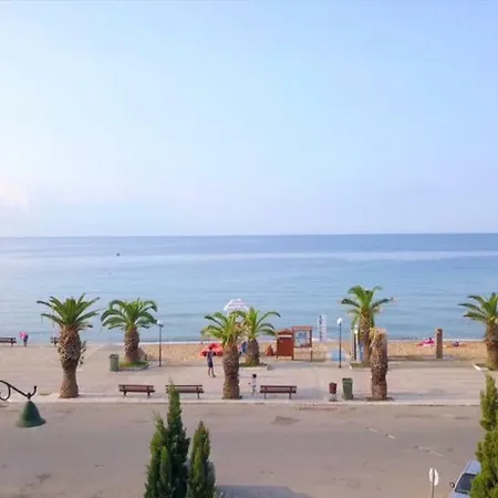 Kostas Beach Apartment Nea Plagia